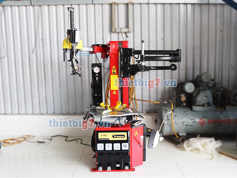 Máy Ra Vào Lốp Xe Ô Tô Tự Động Xsuper X306-GT, Có Bình Bơm Phụ Lốp Không Săm Máy Ra Vào Lốp Xe Ô Tô Tự Động Xsuper X306-GT, Có Bình Bơm Phụ Lốp Không Săm