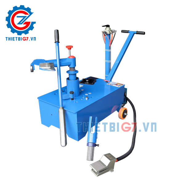 máy ra vào lốp xe tải không ruột có ty hổ trợ nâng lốp