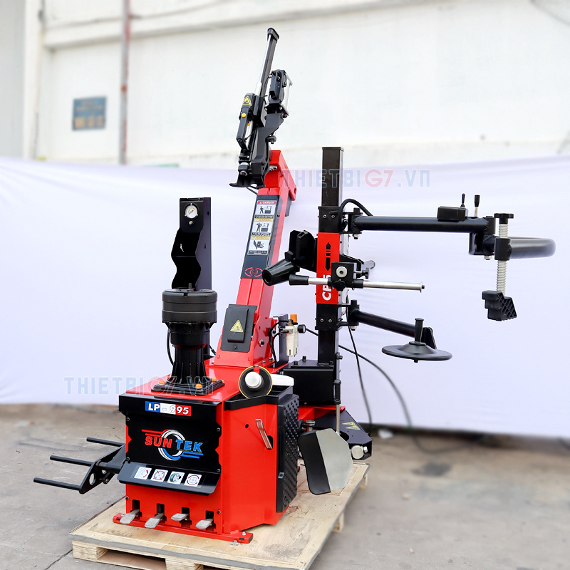Máy tháo vỏ xe du lịch xe sang trang bị trụ cần ngã sau sử dụng bằng khí nén Máy tháo vỏ xe du lịch xe sang trang bị trụ cần ngã sau sử dụng bằng khí nén