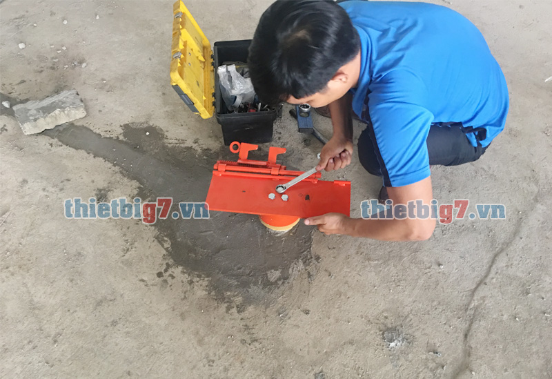 lắp đặt ben nâng rửa xe máy
